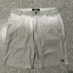 Oakley Stanley 2.0 Shorts Men's 36 Stretch Chino Hybrid Golf  10.5" Grey